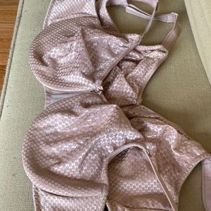 2 underwire beige Chantelle bras, size 36DDDD